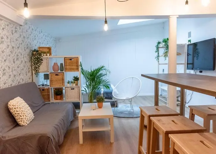 Au Calme + Parking アパート