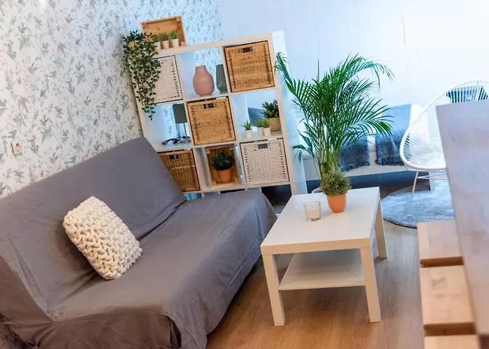 Au Calme + Parking アパート